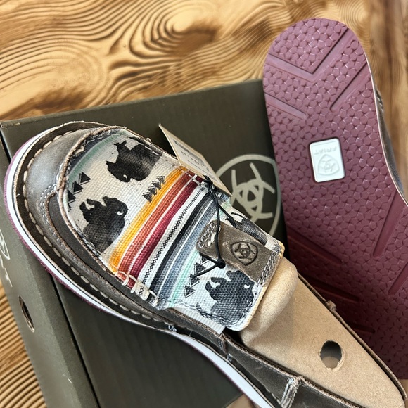 ARIAT WOMEN'S BUFFALO PRINT CASUAL VAMP CRUISER SHOES - MOC TOE - Picture 3 of 10